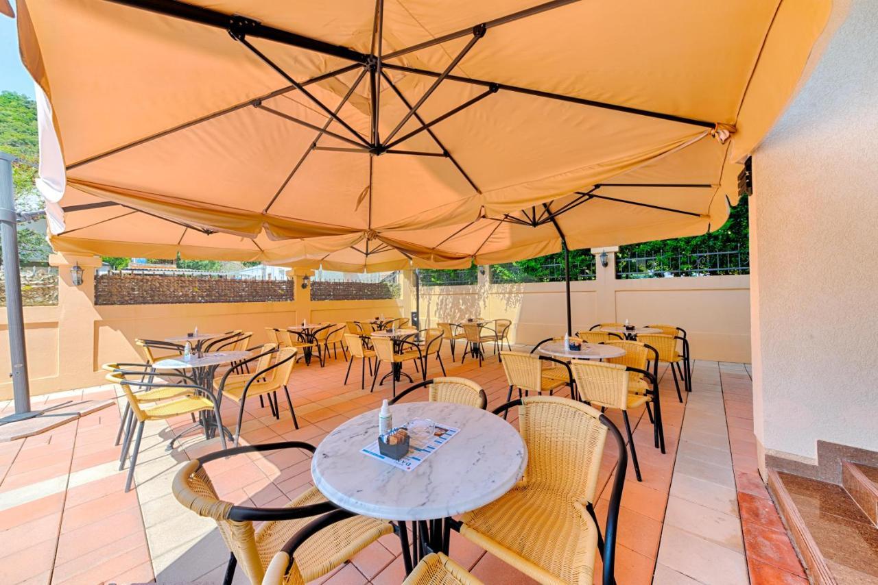 Hotel Dana Čanj Zewnętrze zdjęcie