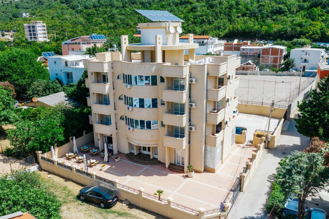 Hotel Dana Čanj Zewnętrze zdjęcie