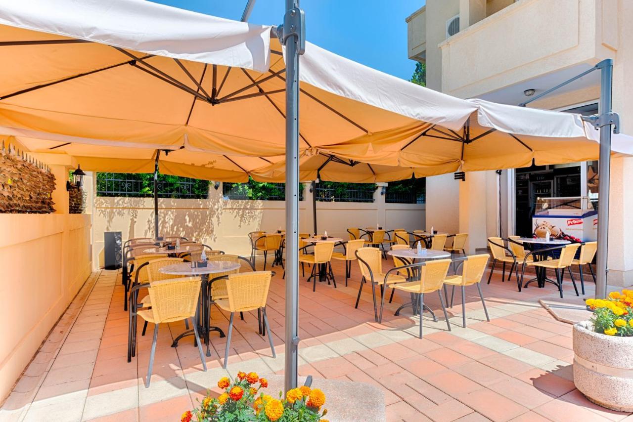 Hotel Dana Čanj Zewnętrze zdjęcie