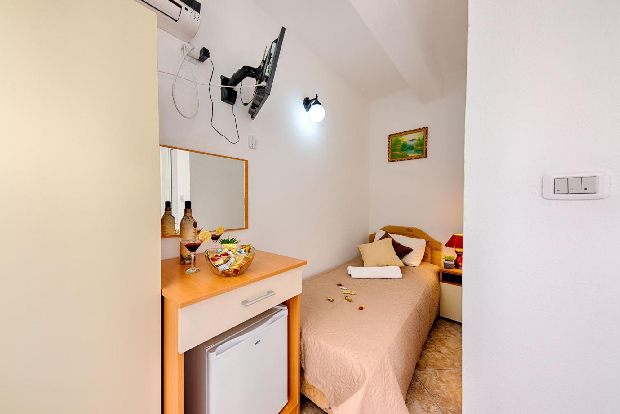 Hotel Dana Čanj Zewnętrze zdjęcie