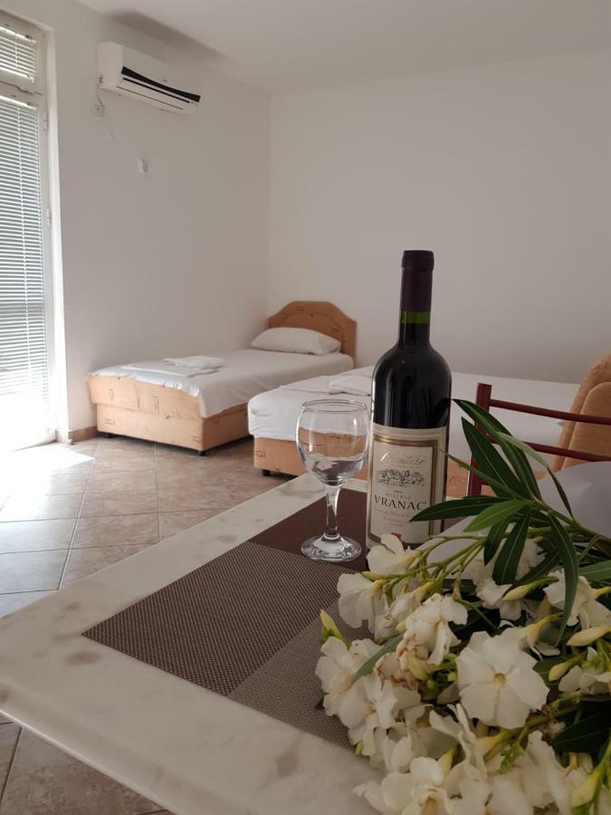 Hotel Dana Čanj Zewnętrze zdjęcie